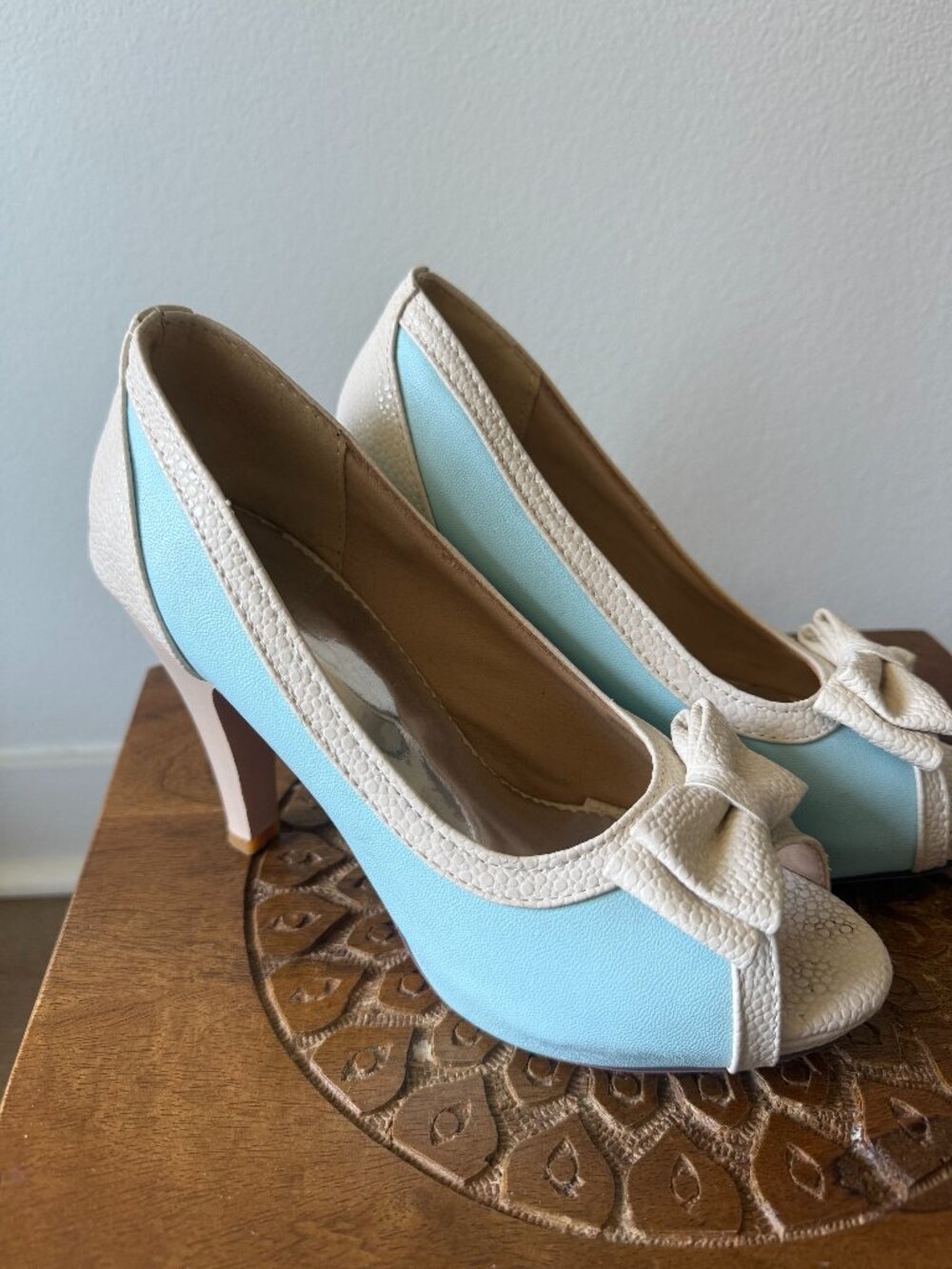 Womens shoes